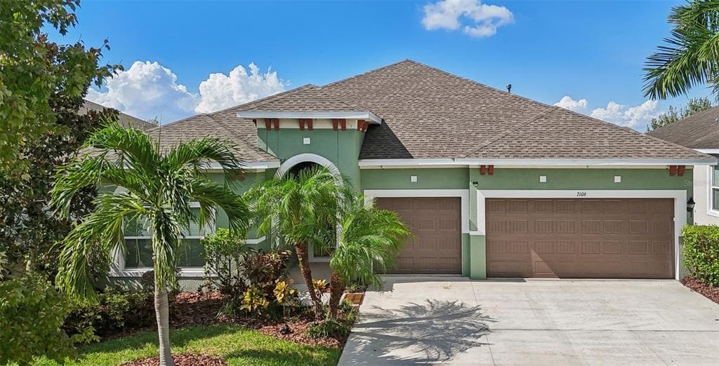 7106 BOWSPIRIT PLACE APOLLO BEACH, FL 33572