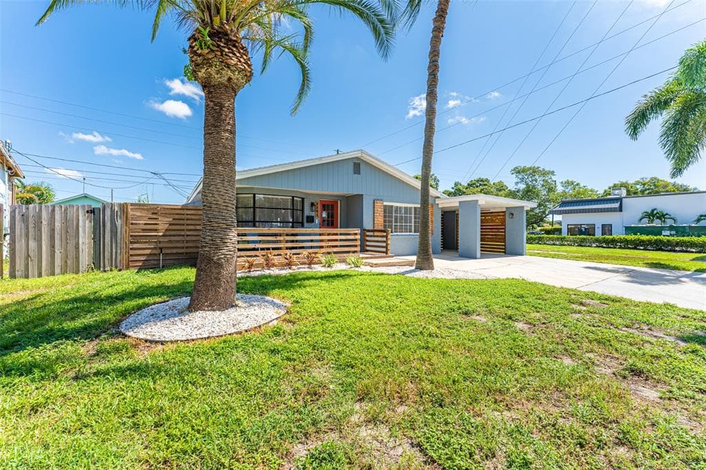 2201 15TH AVENUE N ST PETERSBURG, FL 33713