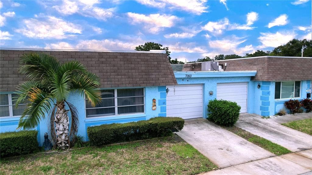 7060 VERSAILLES N UNIT 16 PINELLAS PARK, FL 33781