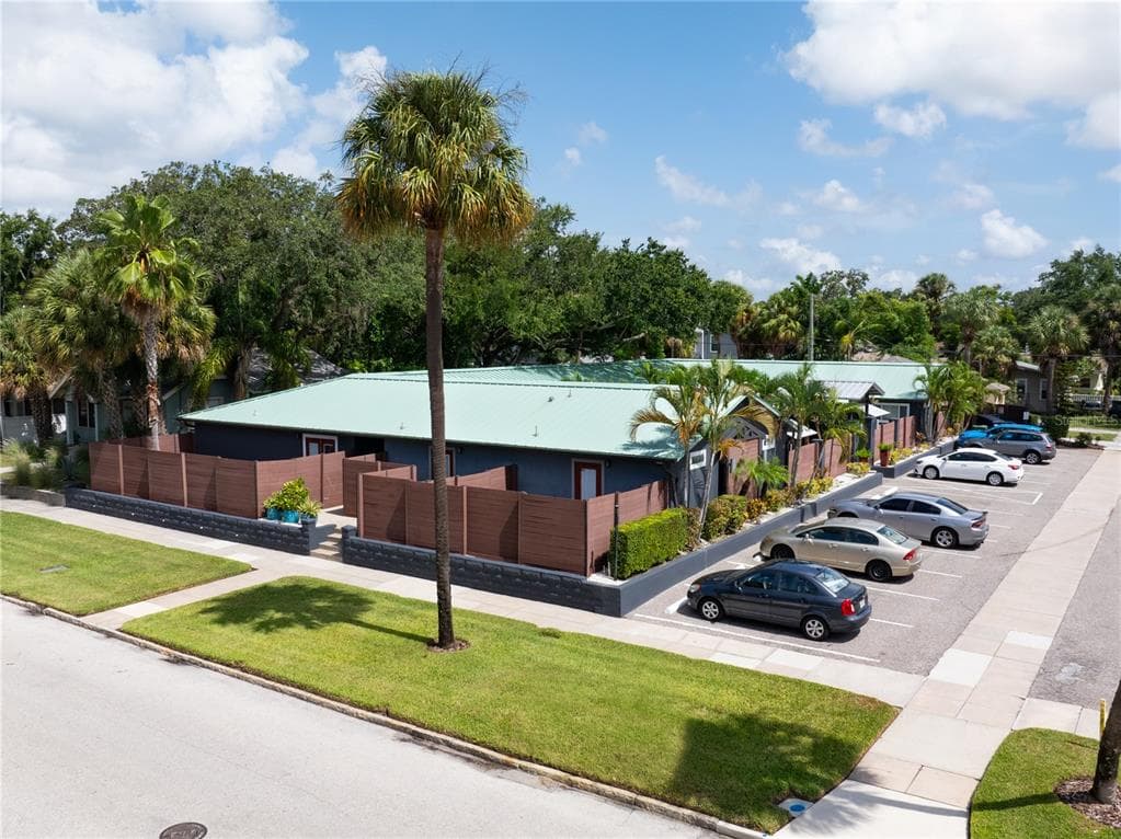202 N FREMONT AVENUE UNIT 11 TAMPA, FL 33606