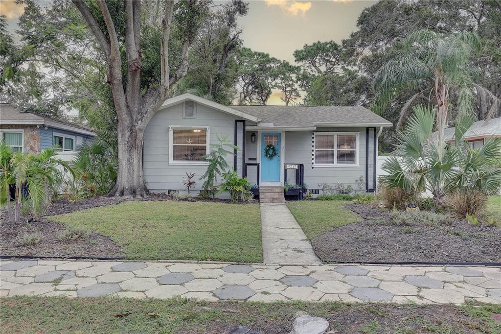 4217 3RD AVENUE S ST PETERSBURG, FL 33711
