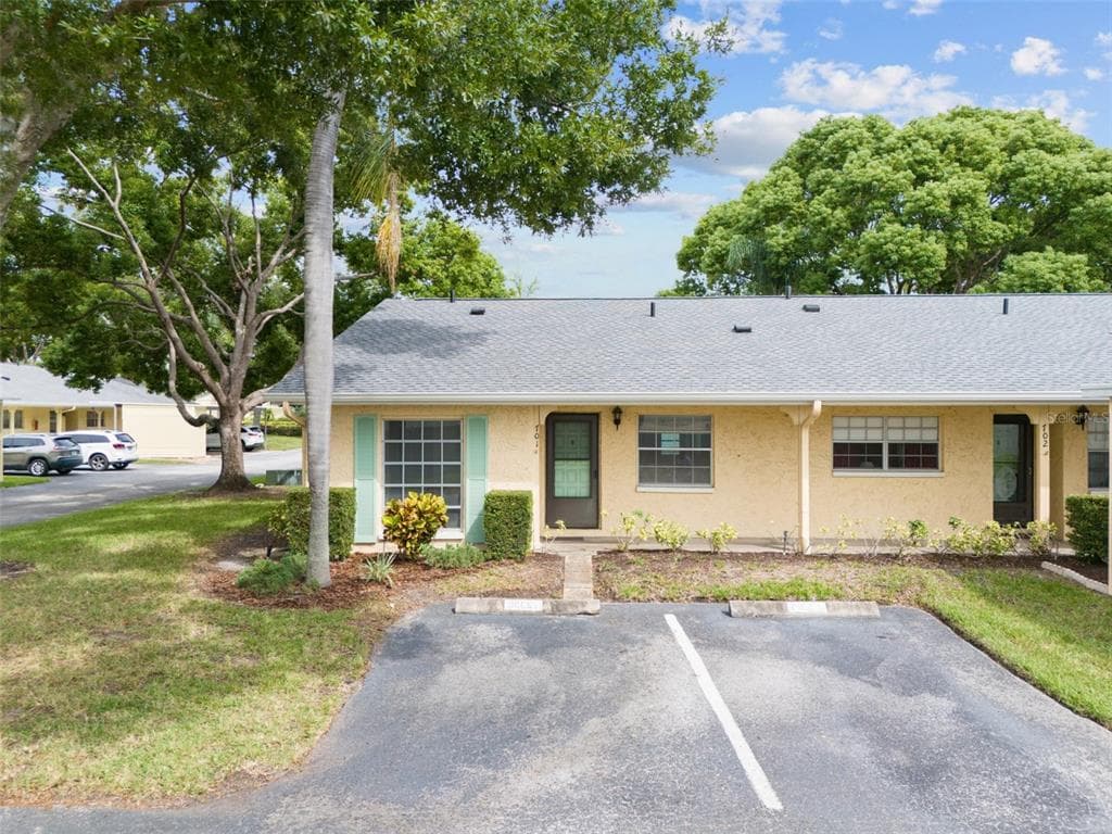 2465 NORTHSIDE DRIVE UNIT 701 CLEARWATER, FL 33761