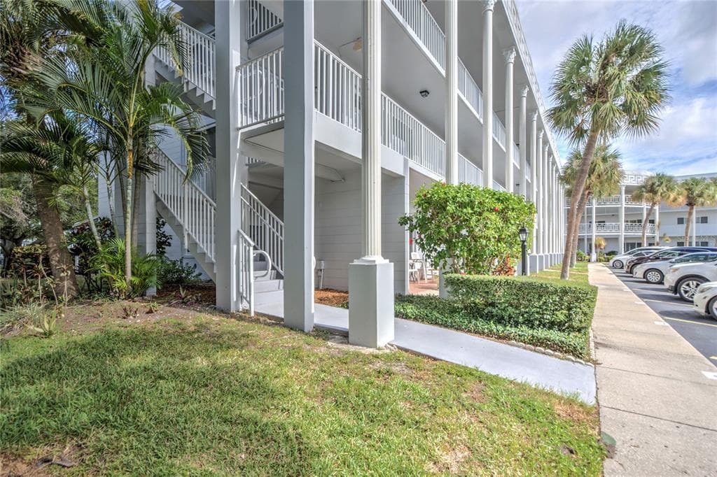 2450 CANADIAN WAY UNIT 6 CLEARWATER, FL 33763