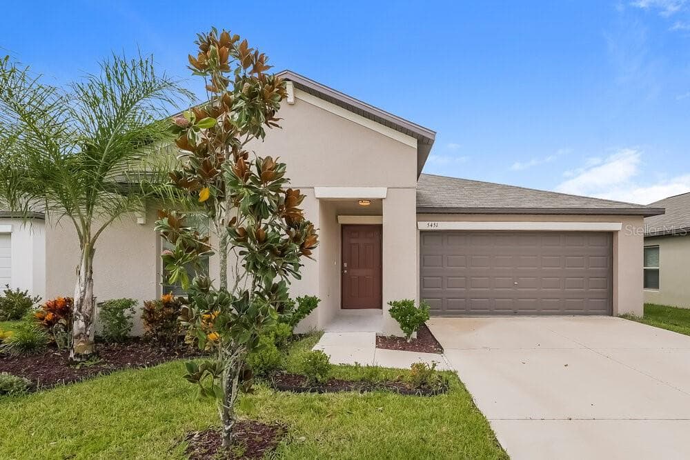 5451 RAINWOOD MEADOWS DRIVE APOLLO BEACH, FL 33572