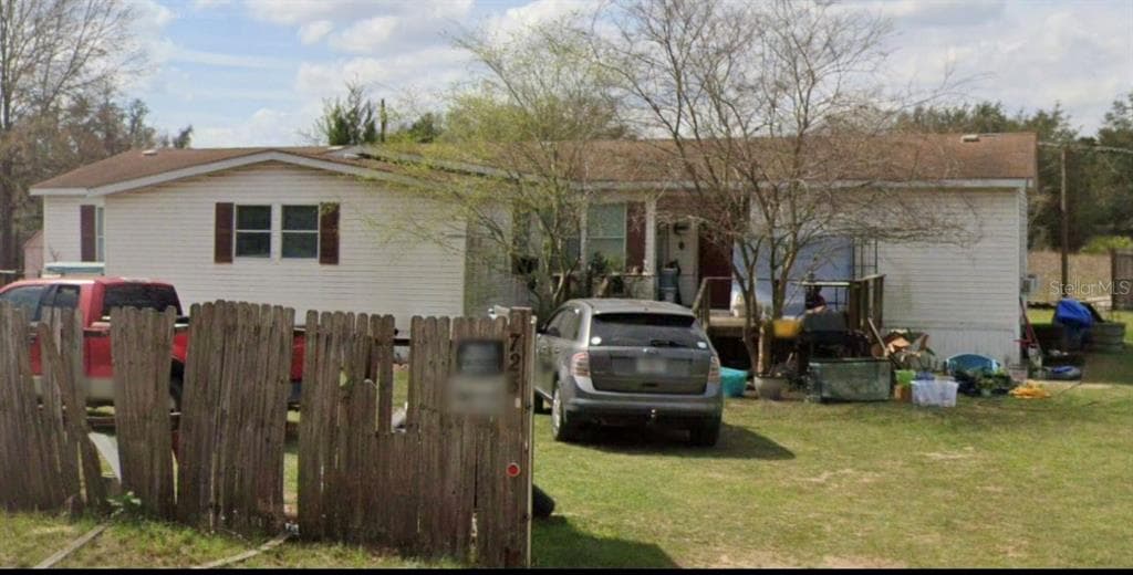 725 KITTY AVENUE INTERLACHEN, FL 32148