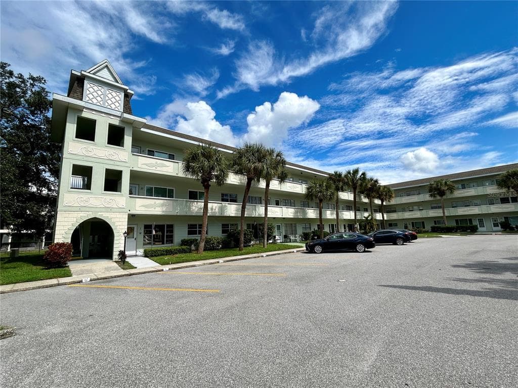 2385 TAHITIAN LANE UNIT 63 CLEARWATER, FL 33763