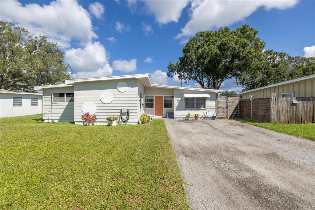 1043 60TH AVENUE N ST PETERSBURG, FL 33703