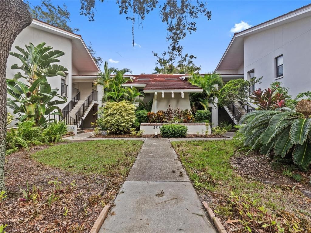 300 S FLORIDA AVENUE UNIT 500C TARPON SPRINGS, FL 34689