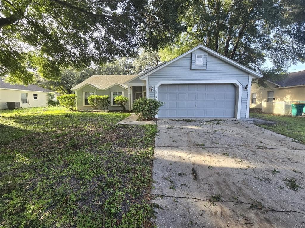 3004 E BEAUMONT LANE EUSTIS, FL 32726