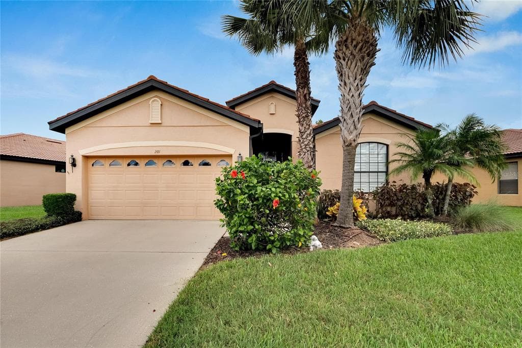 201 SILVER FALLS DRIVE APOLLO BEACH, FL 33572