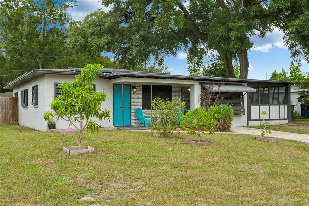 10114 N HIGHLAND AVENUE TAMPA, FL 33612