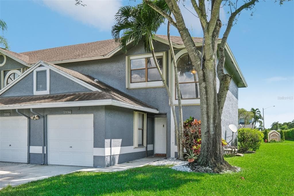 5894 NORTHPOINTE LANE BOYNTON BEACH, FL 33437