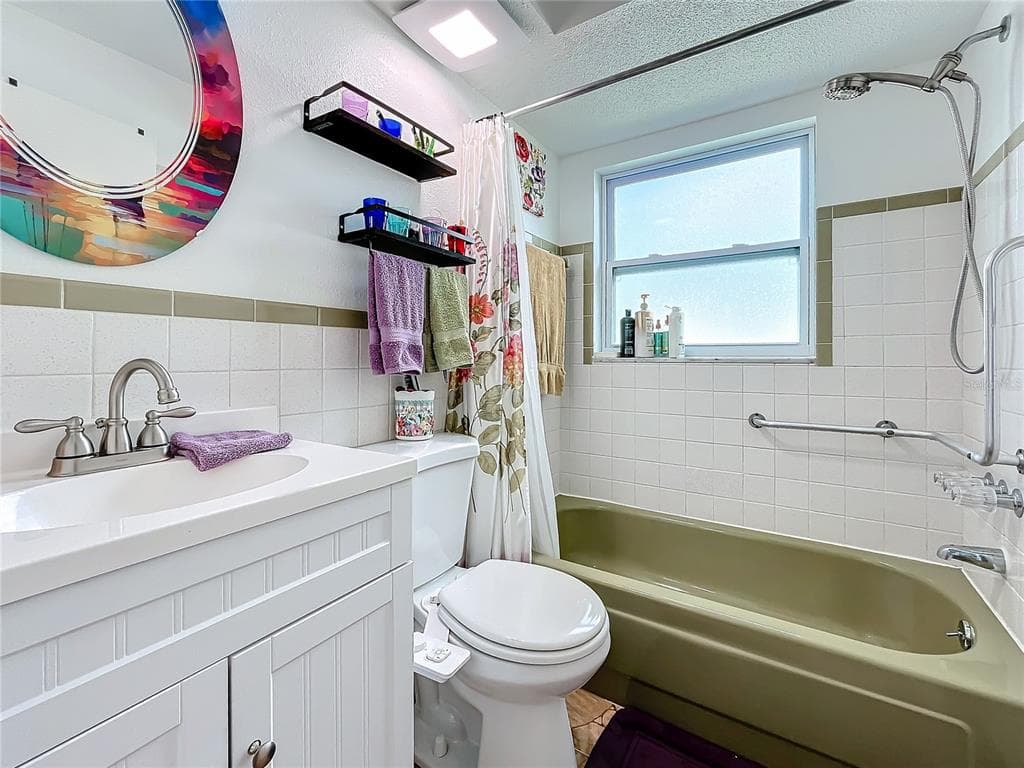 7809 39TH AVENUE N ST PETERSBURG, FL 33709
