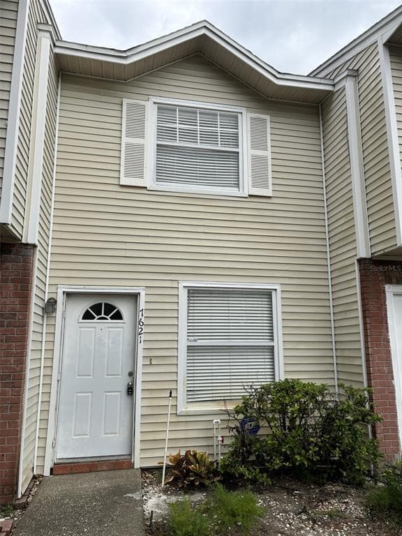 7621 COLONIAL COURT TAMPA, FL 33615