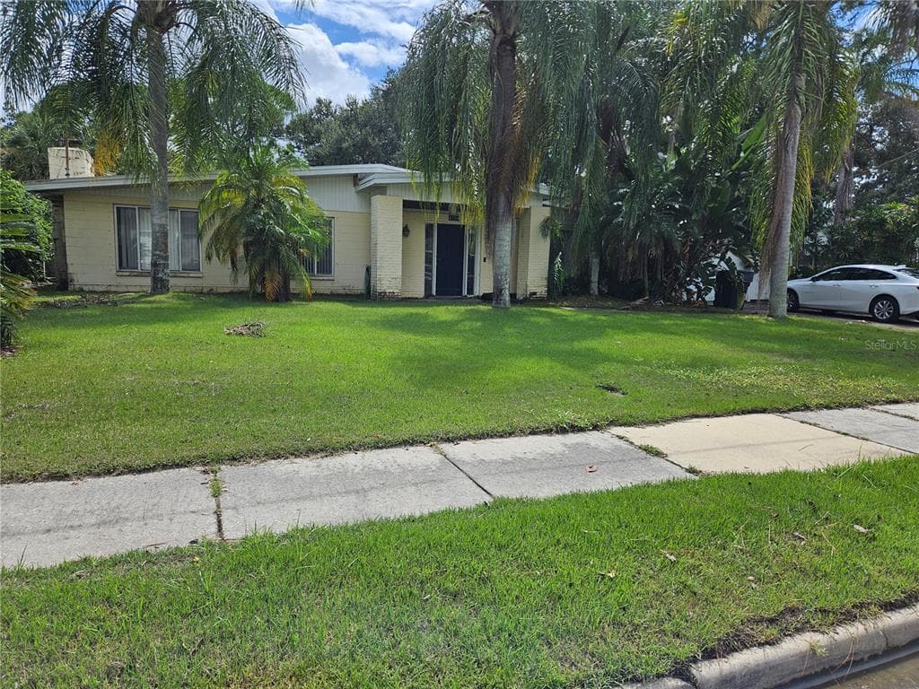 4706 W LEONA STREET TAMPA, FL 33629