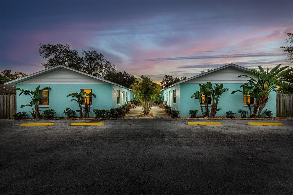 1016 E LEMON STREET TARPON SPRINGS, FL 34689