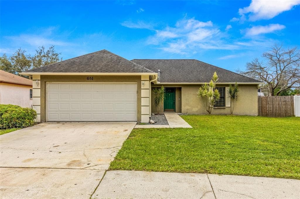 651 LAKEMONT DRIVE BRANDON, FL 33510