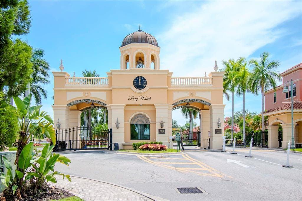 2732 VIA MURANO UNIT 524 CLEARWATER, FL 33764