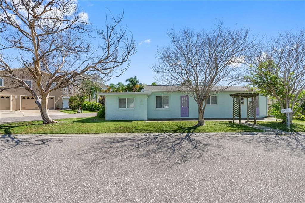 18099 4TH STREET E REDINGTON SHORES, FL 33708