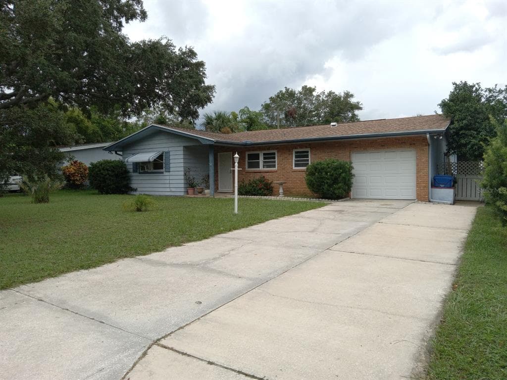 121 SHIRLEY DRIVE LARGO, FL 33770