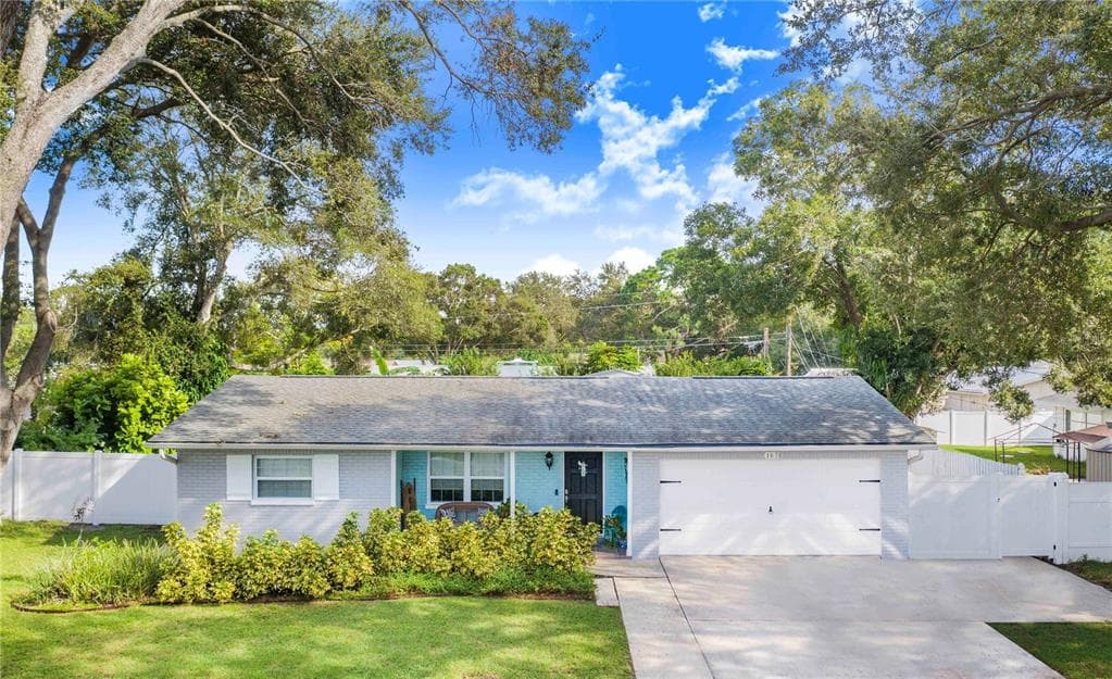 1670 FRUITWOOD DRIVE CLEARWATER, FL 33756