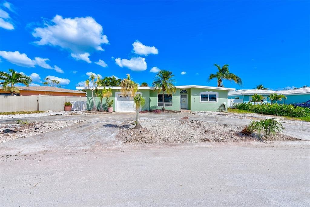 11445 5TH STREET E TREASURE ISLAND, FL 33706