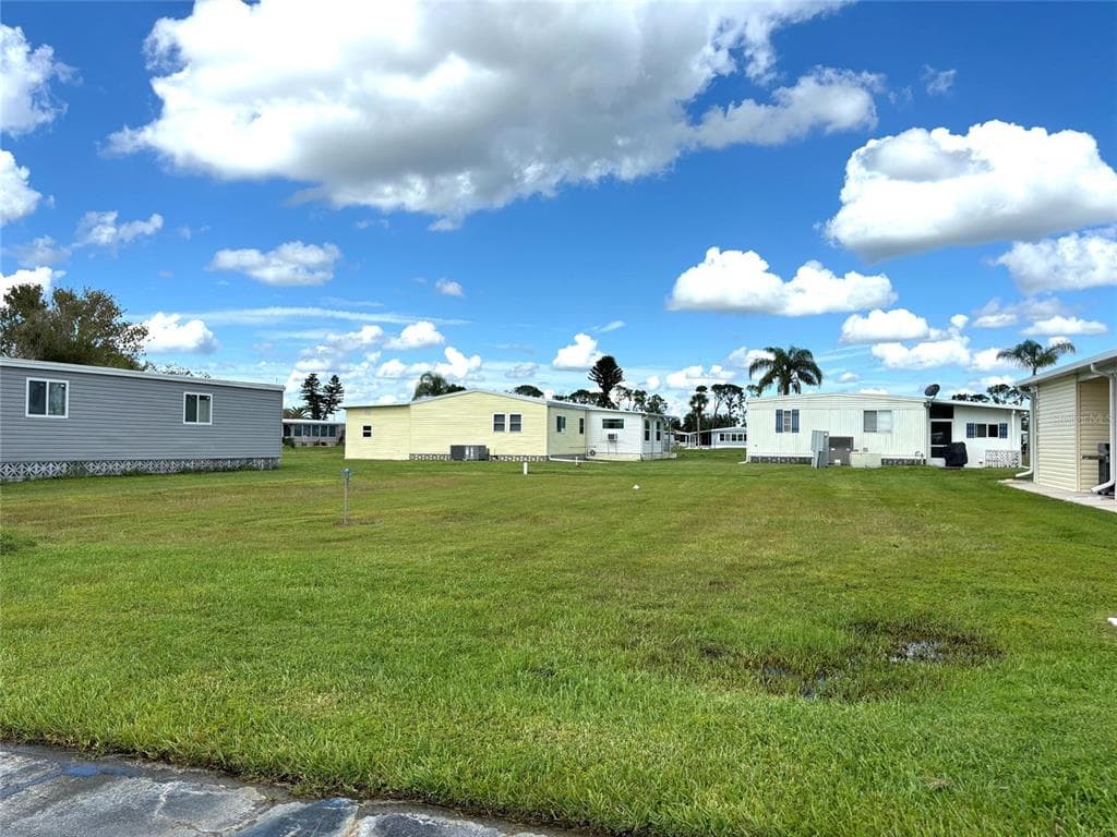626 LA SALA NORTH PORT, FL 34287