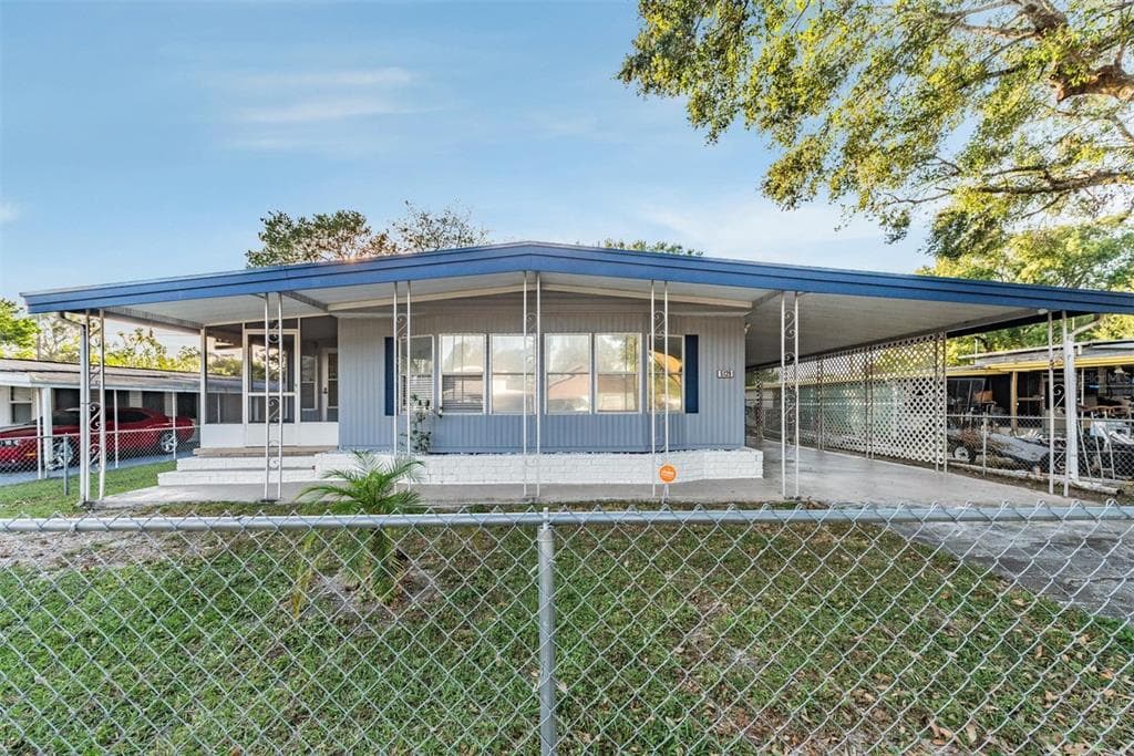 5139 HILL DRIVE ZEPHYRHILLS, FL 33542
