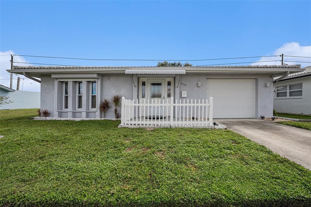 10361 LARCHMONT PLACE N PINELLAS PARK, FL 33782