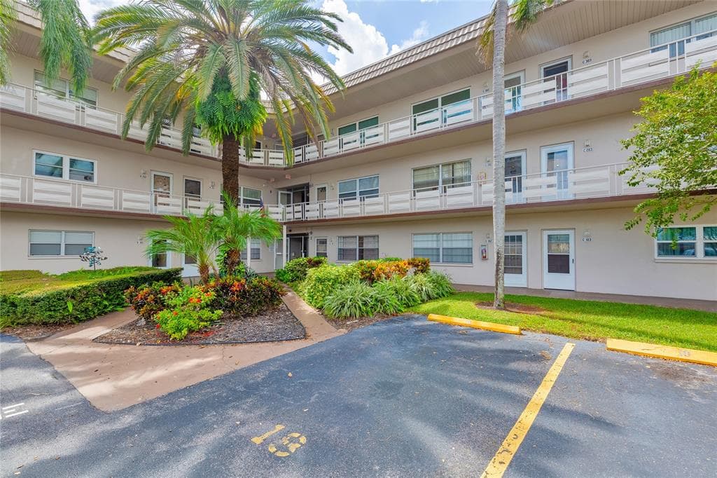 5530 80TH STREET N UNIT C101 ST PETERSBURG, FL 33709