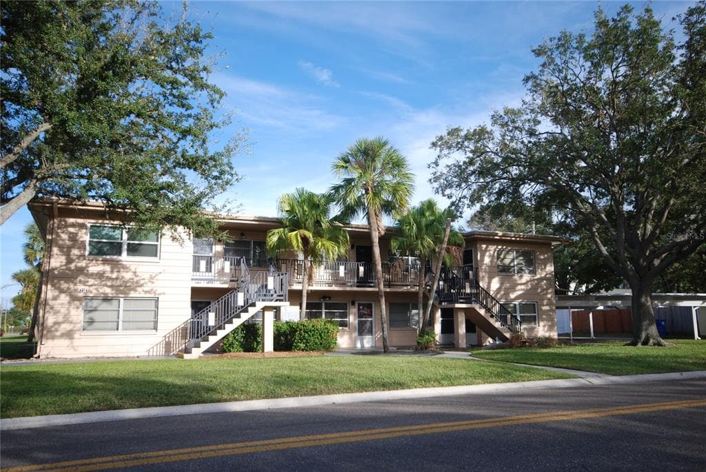 232 36 AVENUE N UNIT 102C ST PETERSBURG, FL 33704