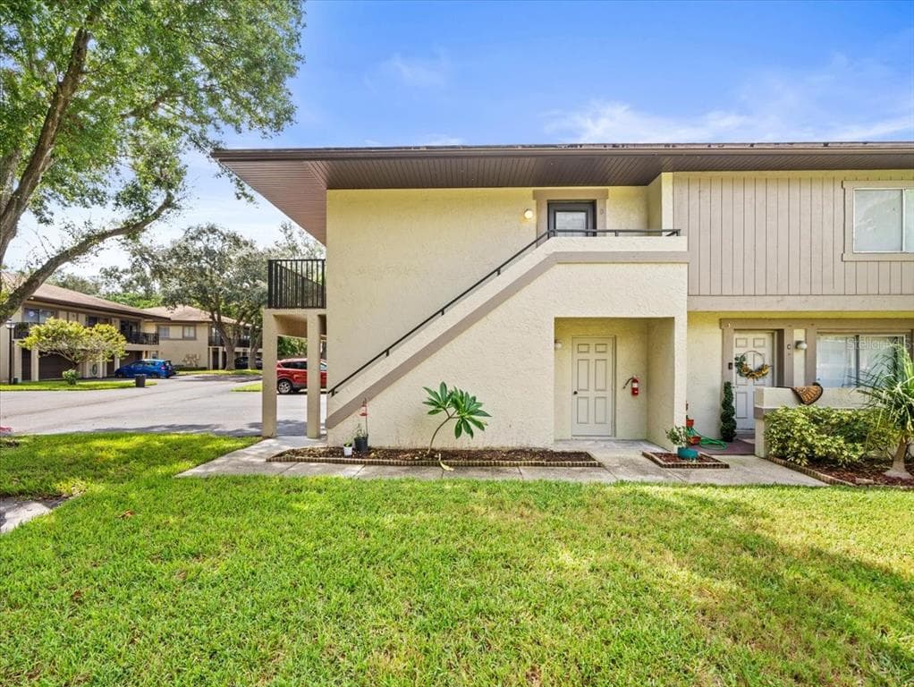 2939 LICHEN LANE UNIT D CLEARWATER, FL 33760