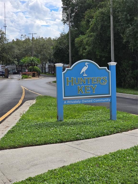 8506 HUNTERS KEY CIRCLE TAMPA, FL 33647