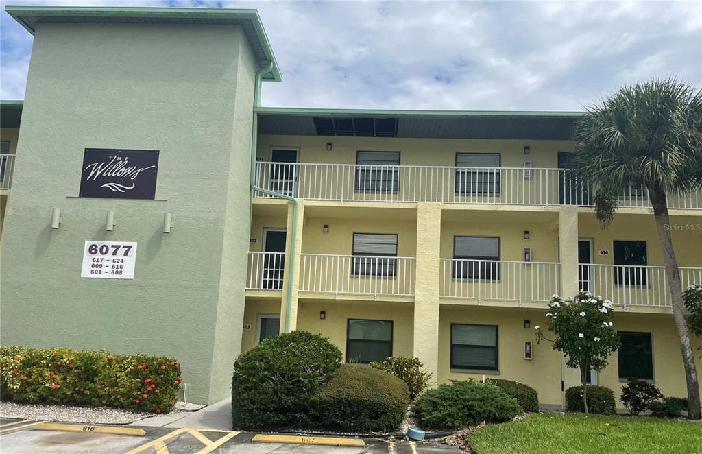 6077 113TH STREET UNIT 615 SEMINOLE, FL 33772