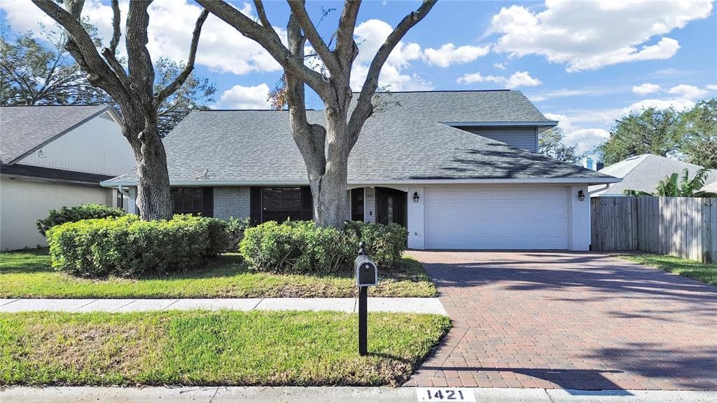 1421 STAR JASMINE LANE BRANDON, FL 33511