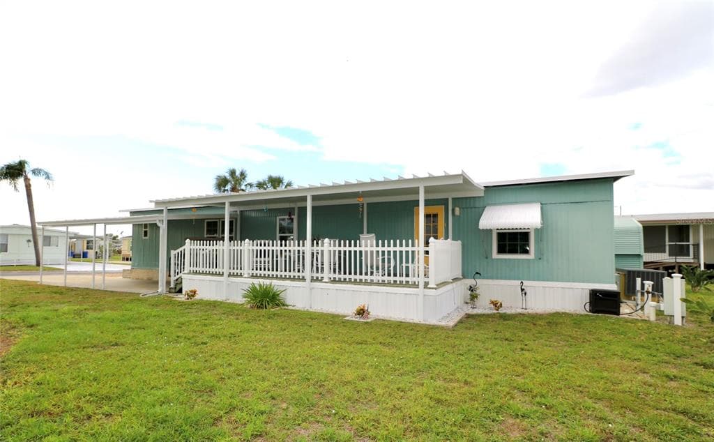 107 W SAINT JOHNS WAY APOLLO BEACH, FL 33572