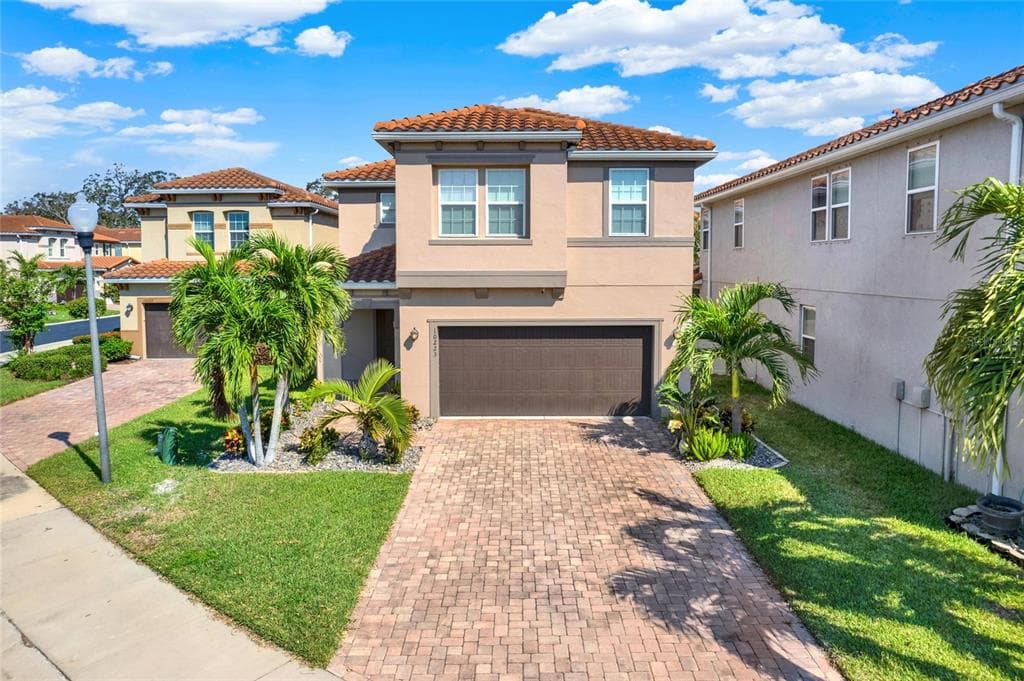 10223 GRAND OAK CIRCLE SEMINOLE, FL 33708