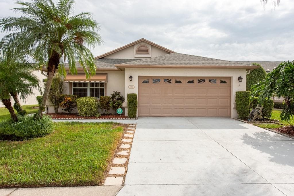 4739 RAINTREE STREET CIRCLE E BRADENTON, FL 34203
