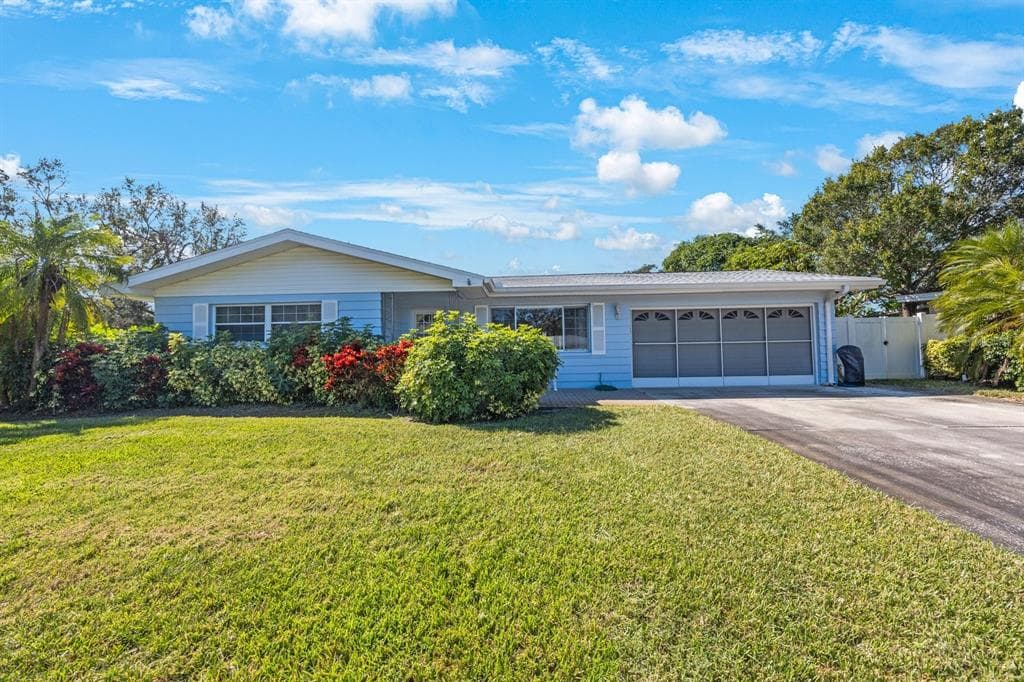 1121 19TH STREET SW LARGO, FL 33770