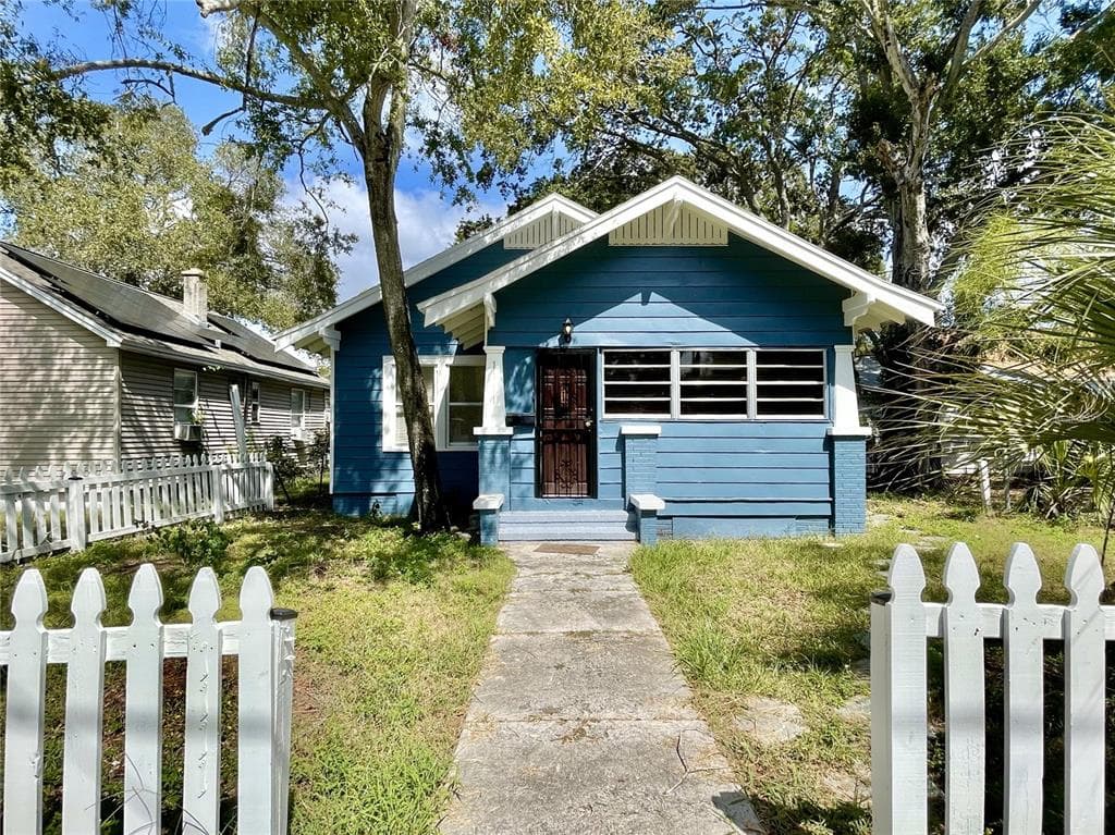 1111 JAMES AVENUE S ST PETERSBURG, FL 33705