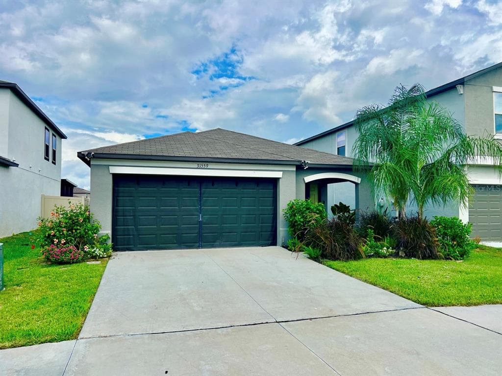 31559 BARREL WAVE WAY WESLEY CHAPEL, FL 33545