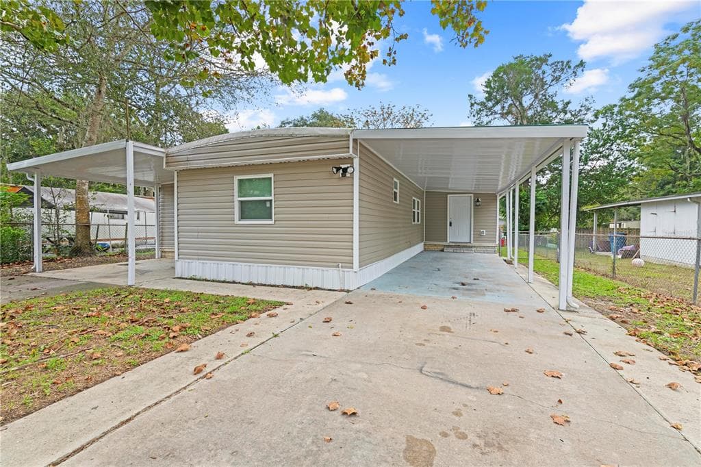 21310 CAMPBELL DRIVE BROOKSVILLE, FL 34601