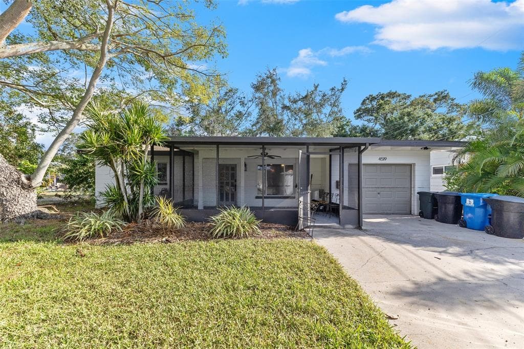 4519 VENETIAN BOULEVARD NE ST PETERSBURG, FL 33703