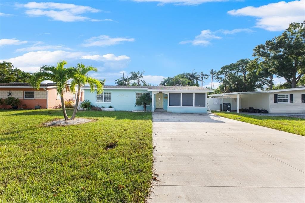 9023 BAY STREET NE ST PETERSBURG, FL 33702