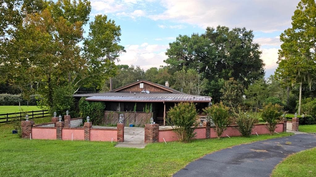 16970 NE 243RD PLACE ROAD FORT MC COY, FL 32134