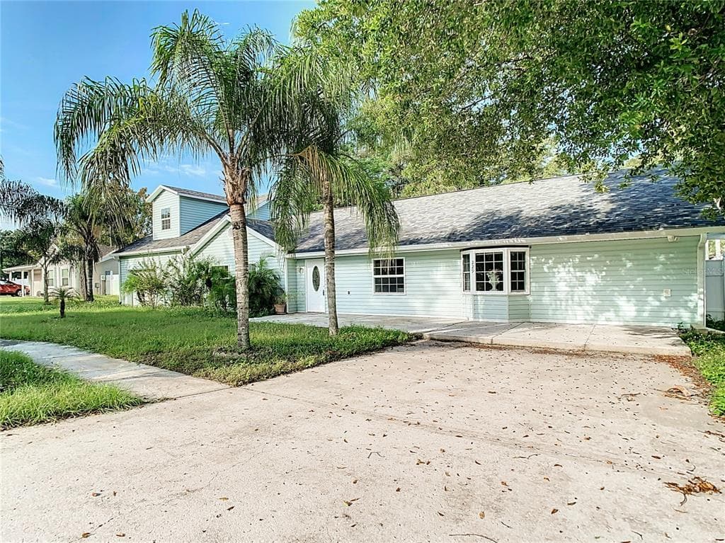 2229 ARCH MCDONALD DRIVE DOVER, FL 33527