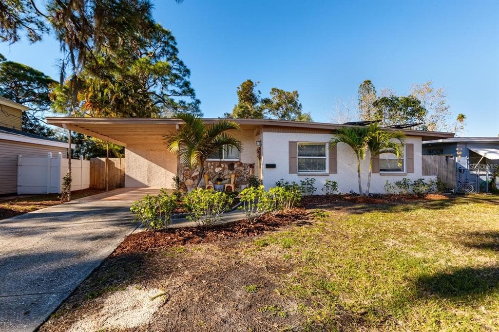 3950 ARKANSAS AVENUE NE ST PETERSBURG, FL 33703