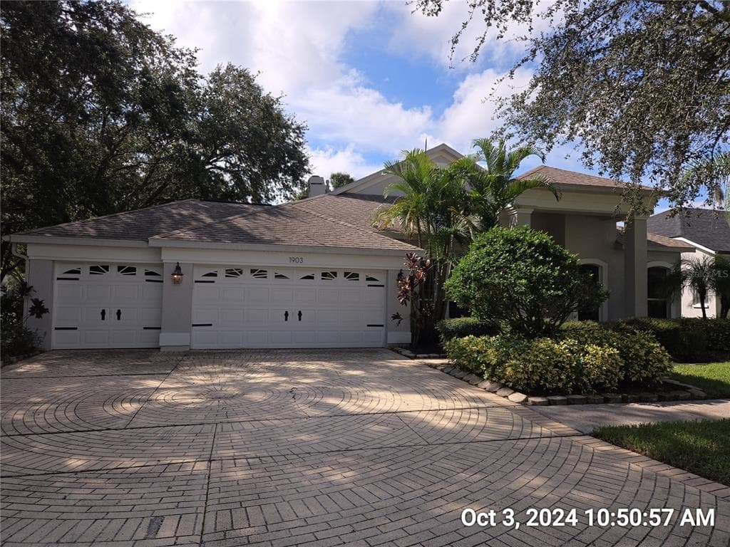 1903 BURRIDGE COURT VALRICO, FL 33594