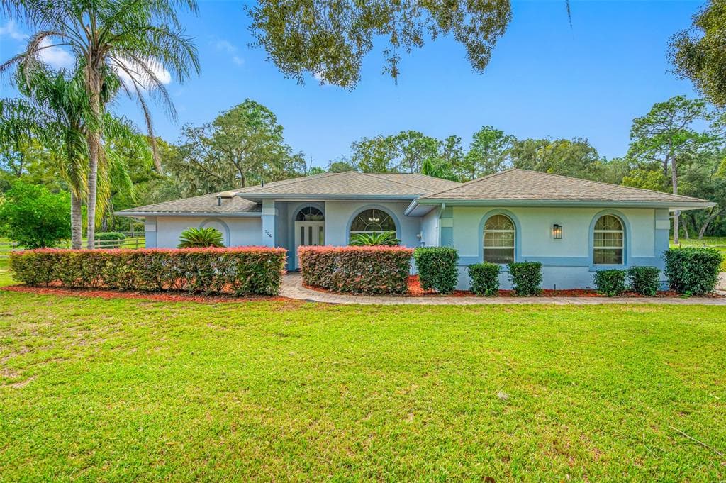 706 E LIBERTY STREET HERNANDO, FL 34442