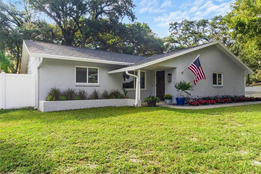 5761 72ND STREET N ST PETERSBURG, FL 33709